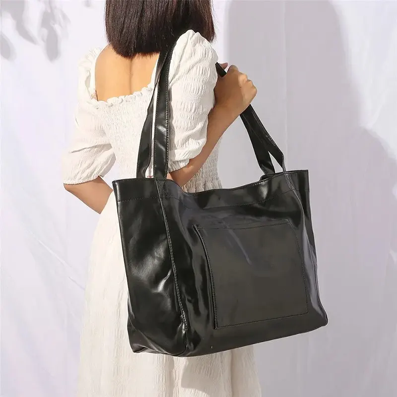 Grand sac à main en cuir souple fourre tout