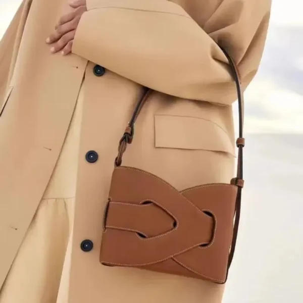 Sac à main camel en cuir élégant
