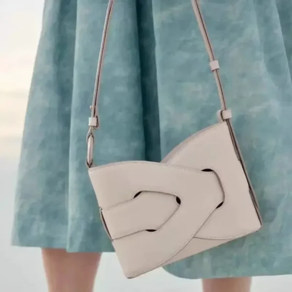 Sac à main camel en cuir en bandoulière