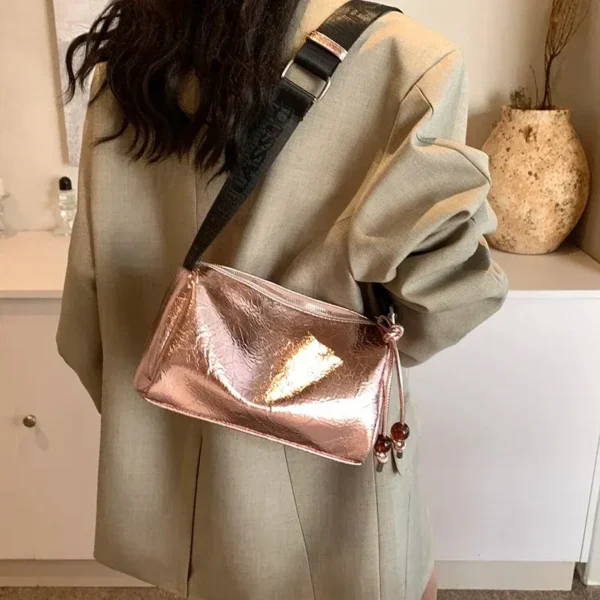 Sac à main doré brillant haute qualité