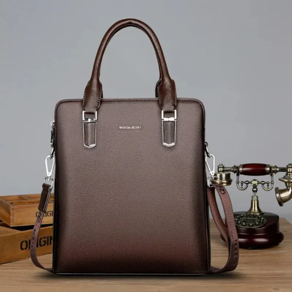 Sac à main rectangulaire marron élégant