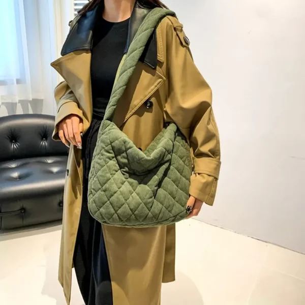 Sac à main vert en velours côtelé tendance