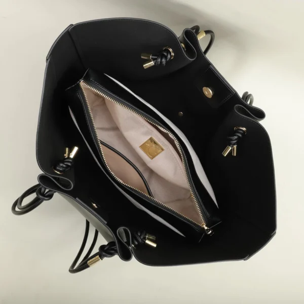 Sac à main chic grand format épuré ouvert